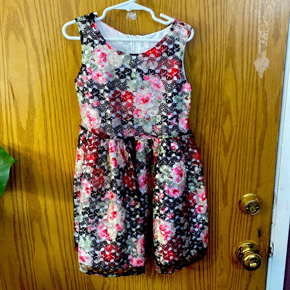 Size 5 girls floral lace dress